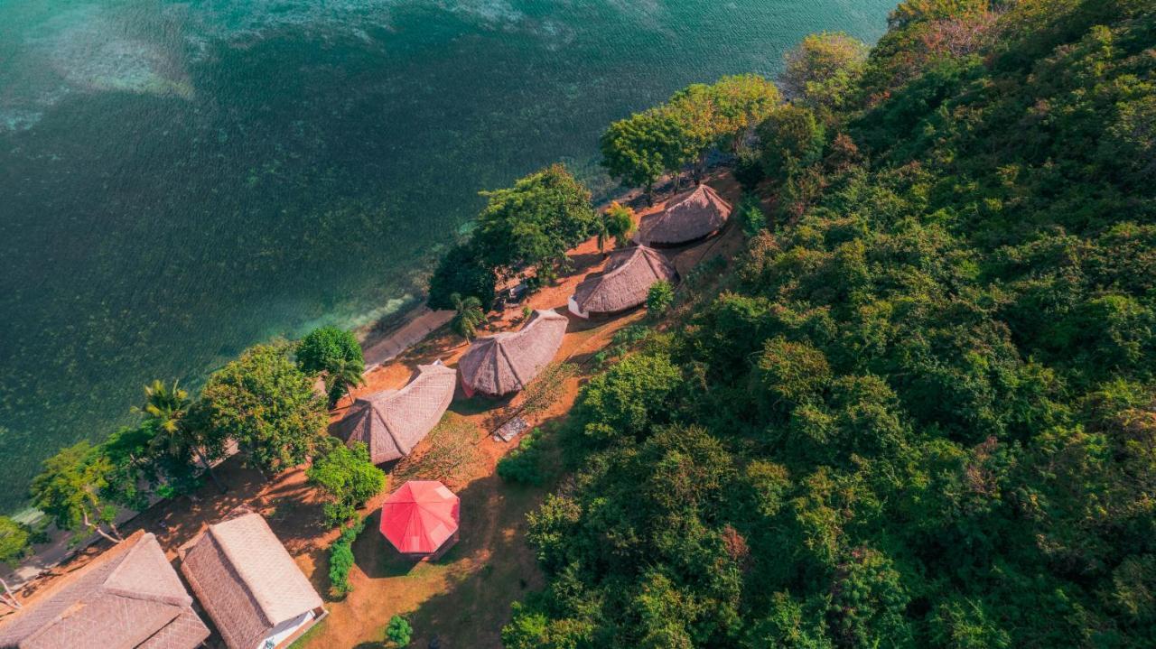 Khabita Beach Resort Lembar  エクステリア 写真