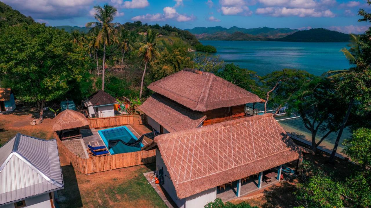 Khabita Beach Resort Lembar  エクステリア 写真