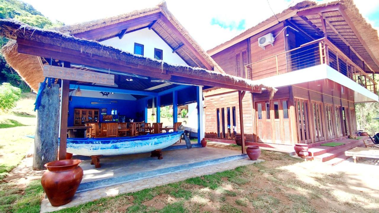 Khabita Beach Resort Lembar  エクステリア 写真