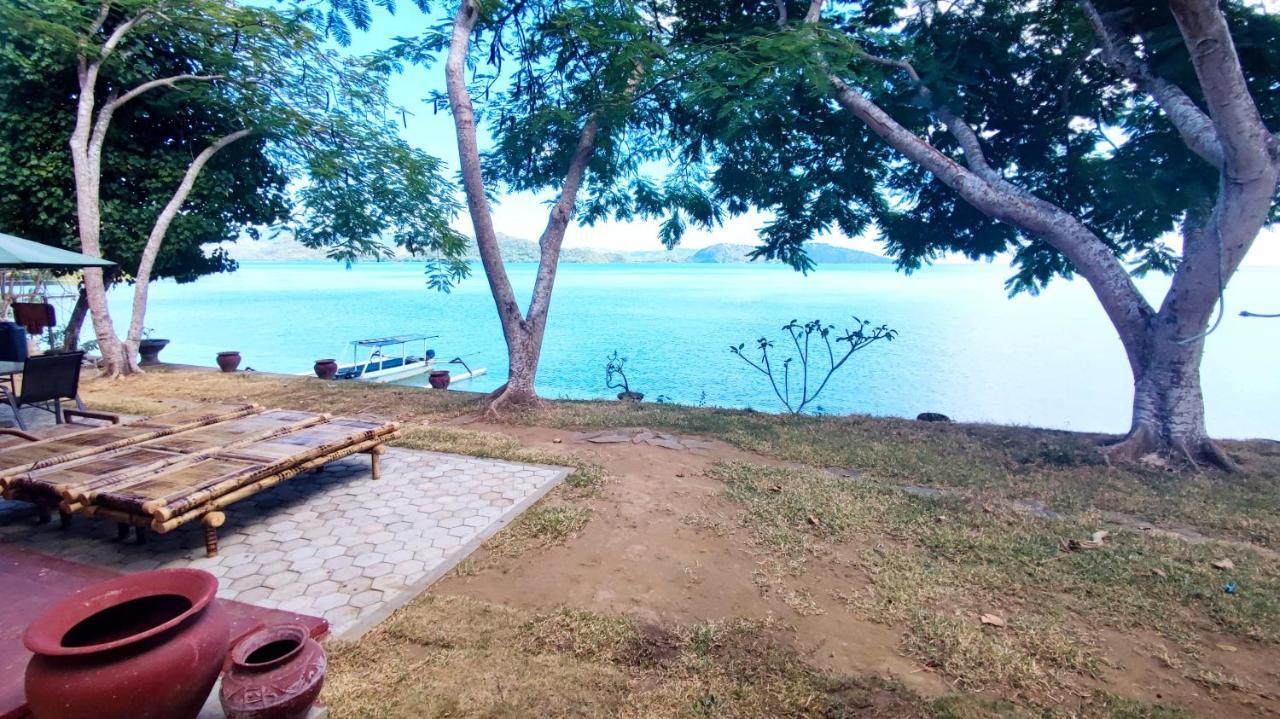 Khabita Beach Resort Lembar  エクステリア 写真