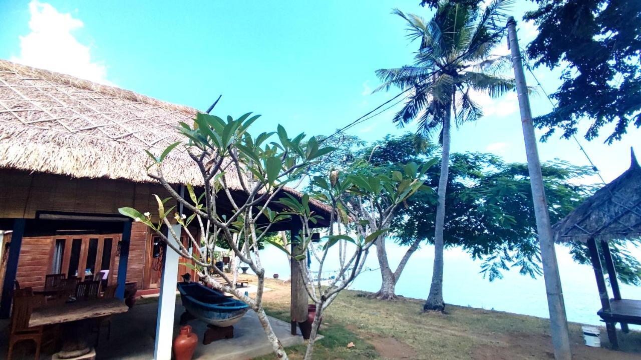 Khabita Beach Resort Lembar  エクステリア 写真
