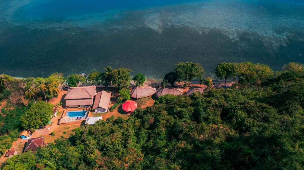 Khabita Beach Resort Lembar  エクステリア 写真